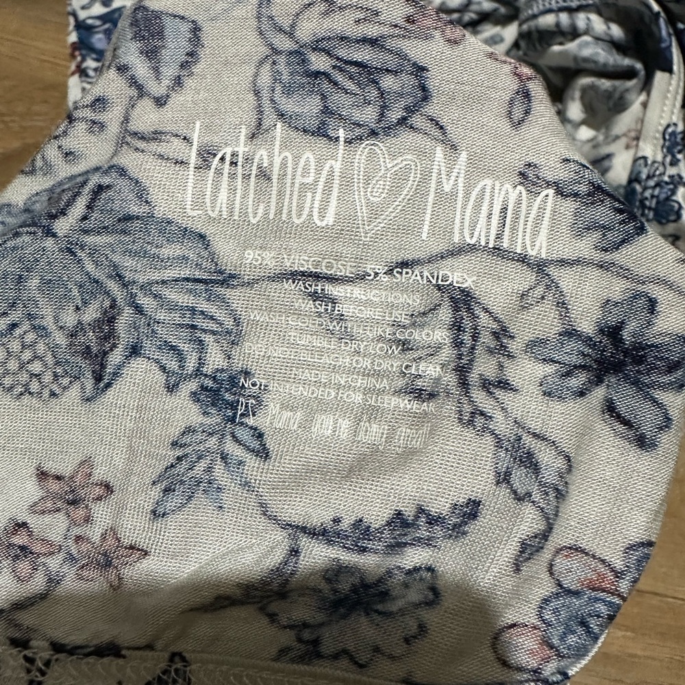 NWT Latched Mama Swaddle Blanket and Hat Set - Picture 2 of 2